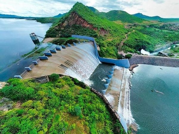Açude Orós está a 1 cm da sangria