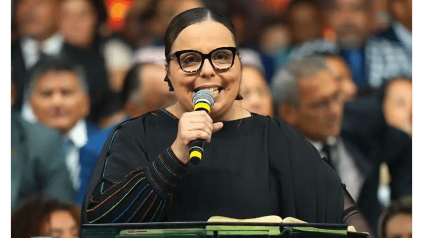 Pastora viraliza ao pedir que evangélicas 'parem de orar' por maridos agressores