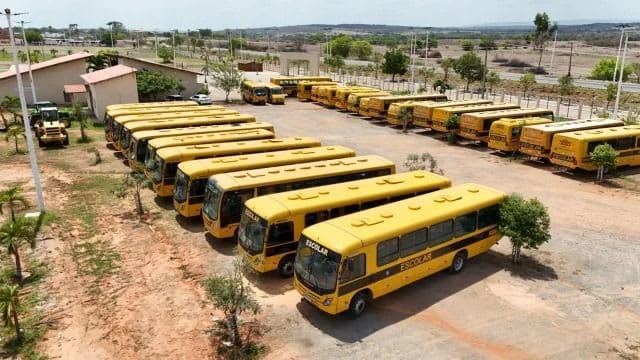 Brejo Santo tem 85% de regularização no transporte escolar, aponta painel público