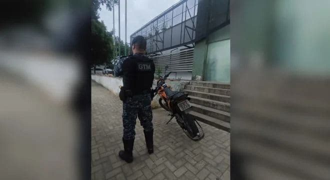 GCM prende homem com moto adulterada em Juazeiro que responderá por crime de trânsito