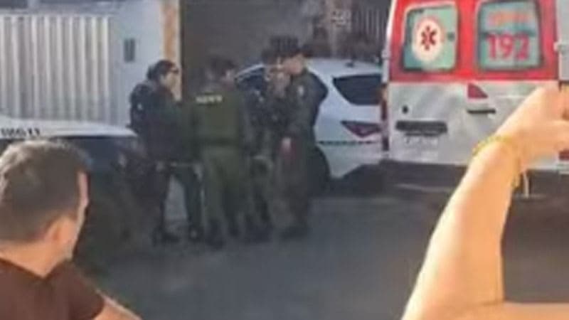 Policial civil de folga mata assaltante e salva mulher mantida refém dentro de carro em Fortaleza