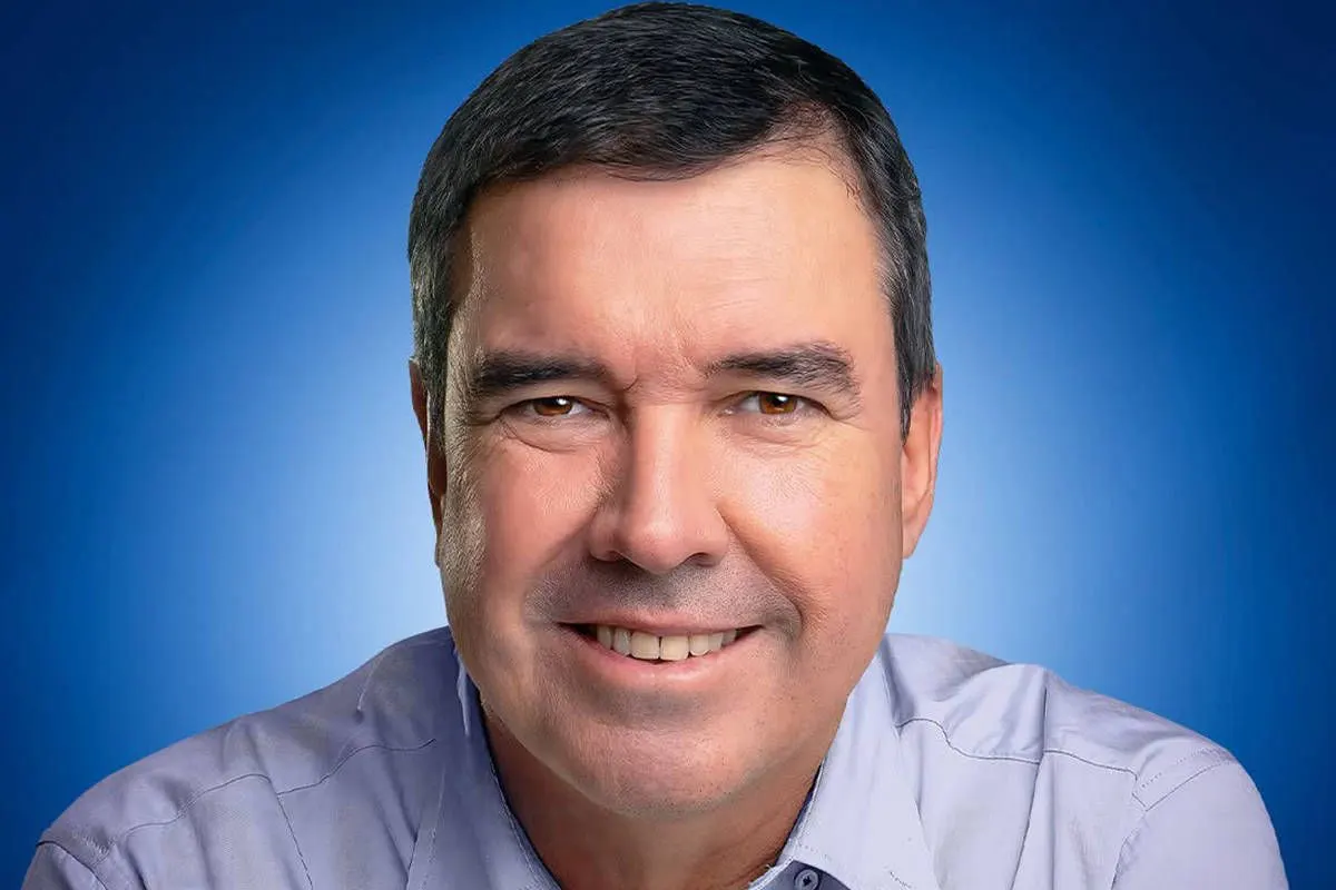 Eduardo Riedel reeleito governador de Mato Grosso do Sul