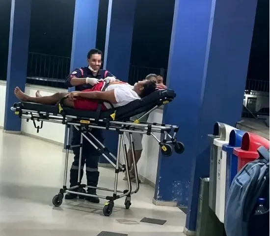 Mulher é baleada com quatro tiros na rodoviária do Crato; suspeitos fugiram de moto