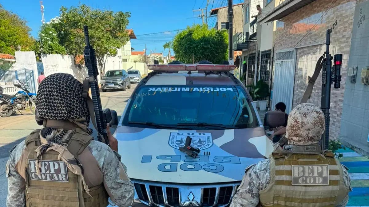 De dentro de embarcação, chefe do CV em Fortim troca tiros com a polícia e acaba morto