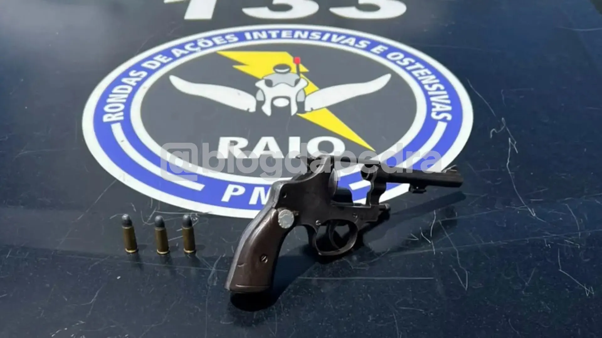 Homem é preso após revólver ser encontrado enterrado em Missão Velha