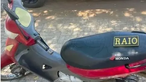 Honda Biz roubada é encontrada abandonada em matagal em Juazeiro do Norte