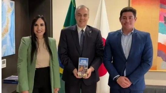 Santana do Cariri dialoga com embaixador do Brasil no Japão sobre turismo e fósseis do Geoparque Araripe